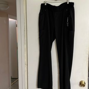 🩺BIG PRICE DROP - Cherokee scrubs